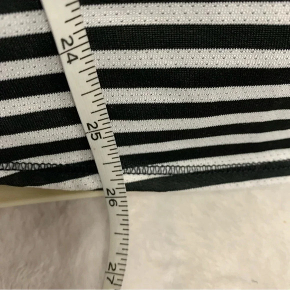 Calia workout tank size XS black/white striped with mesh interior - Picture 7 of 10